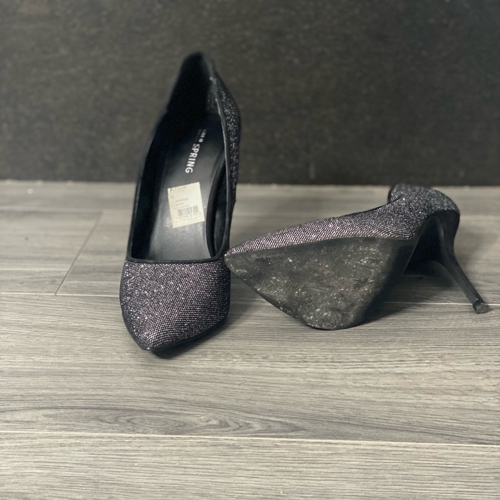 Call it Spring | black & silver glitter pump | size 8